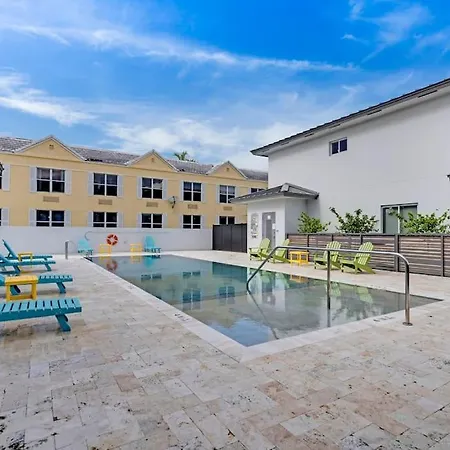 Biscayne Park Villas 15428